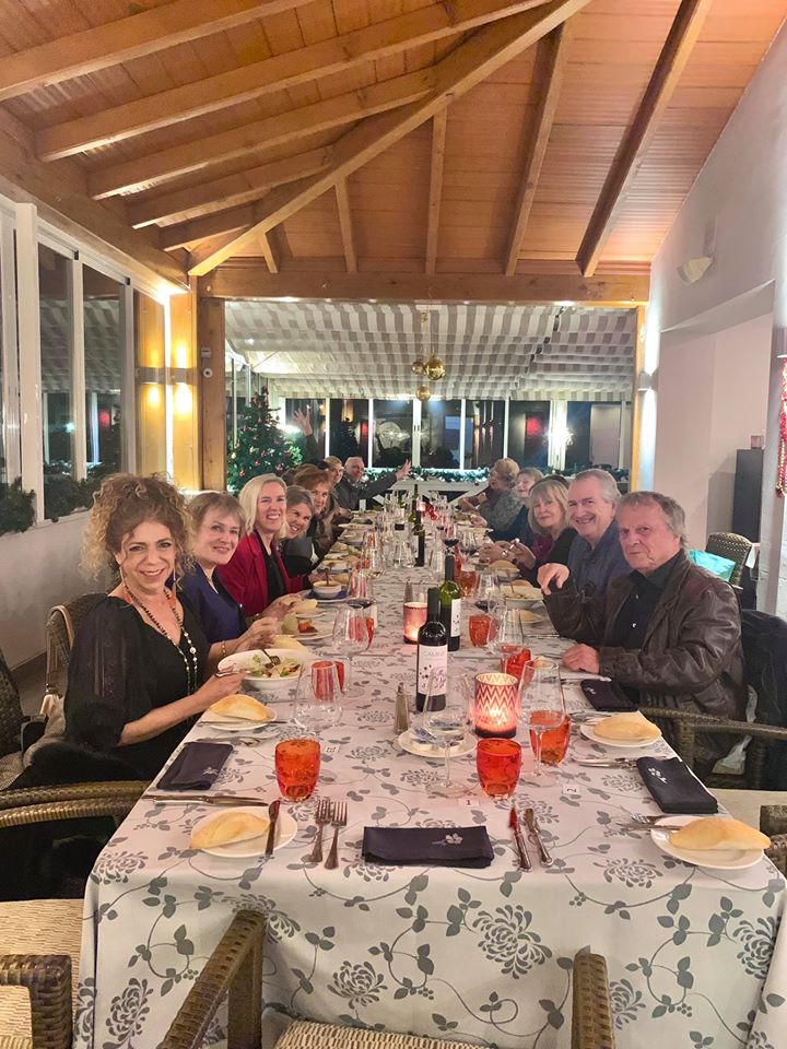 Festive Christmas Dinner — photo 2