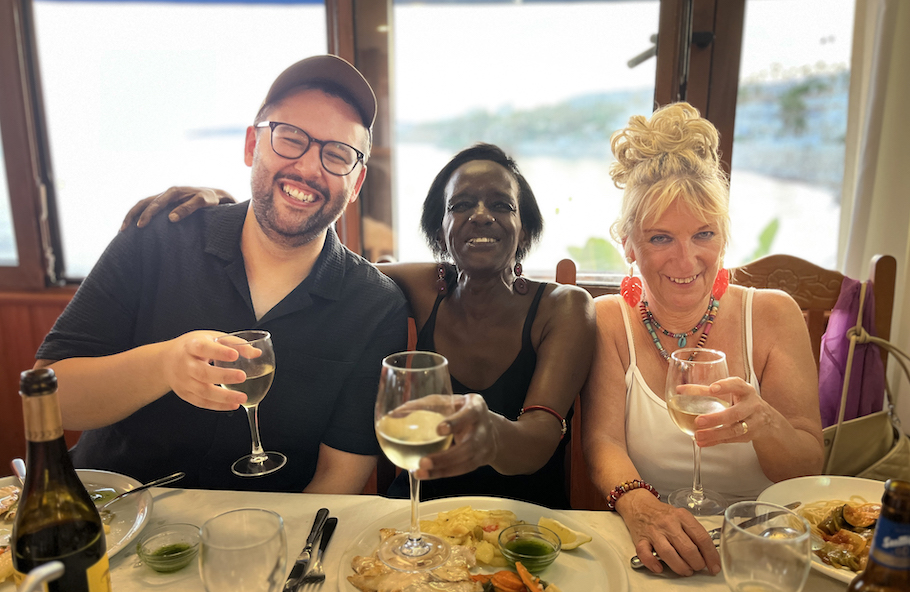 International Media Celebrate the Onset of Summer — photo 11