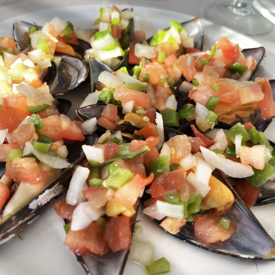 International Media Celebrate the Onset of Summer — photo 14